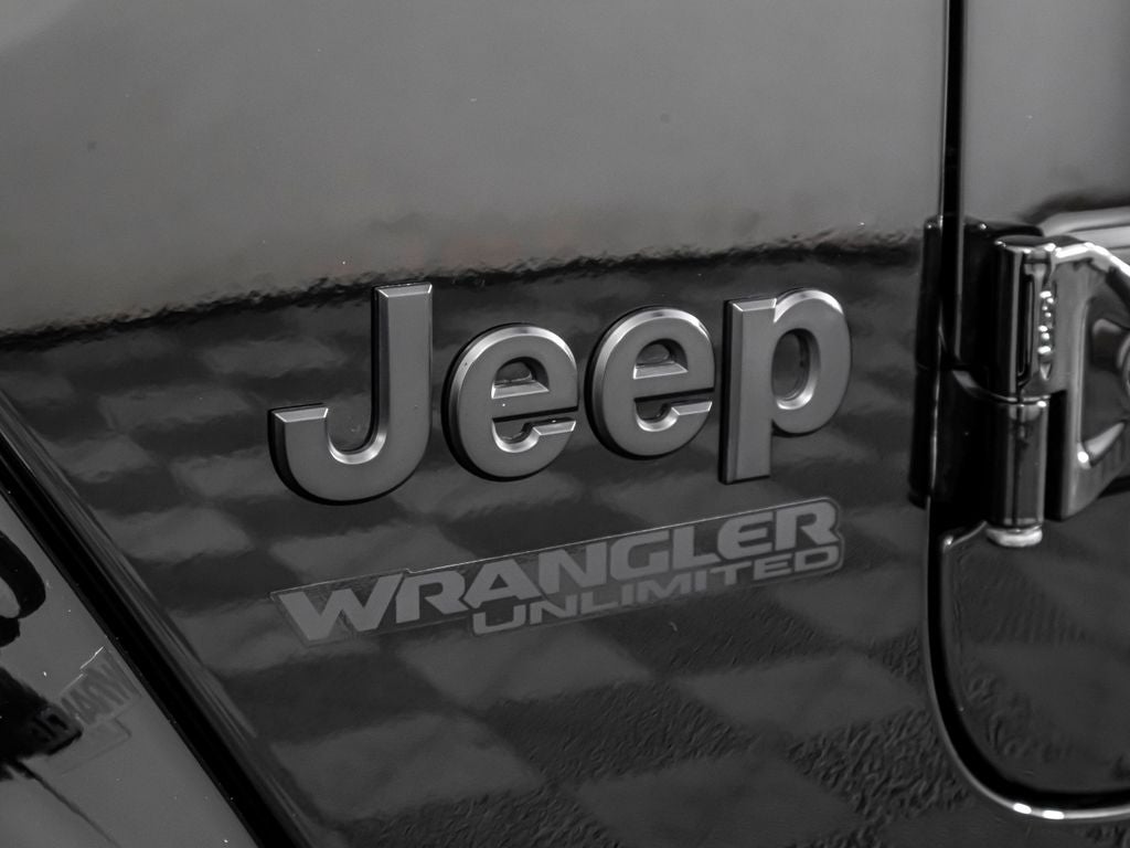 2020 Jeep Wrangler Unlimited Sahara Altitude