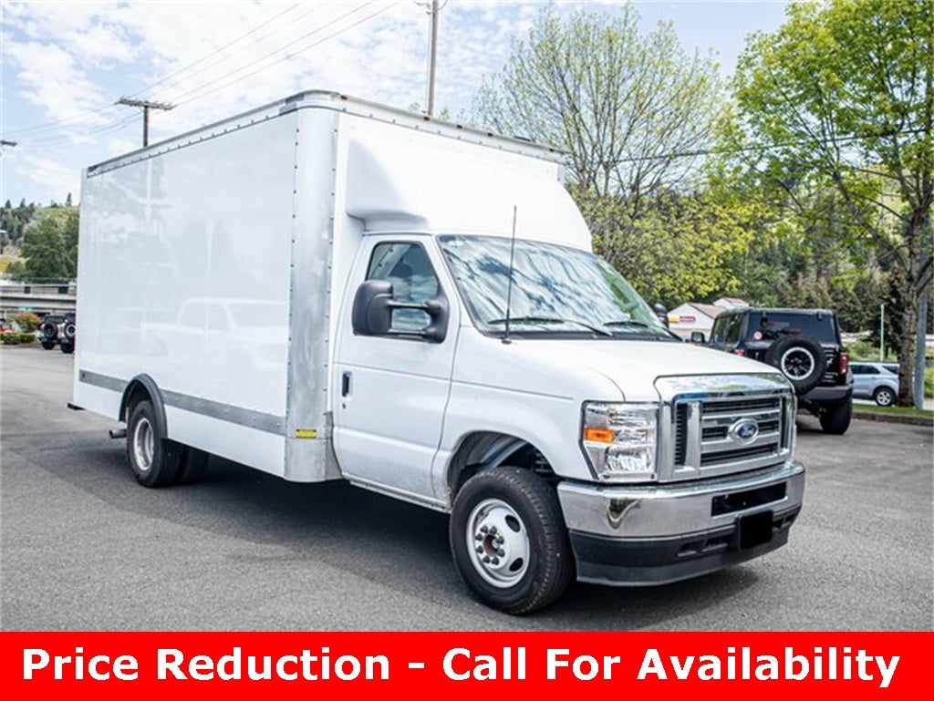 2024 Ford E-450 SD Base