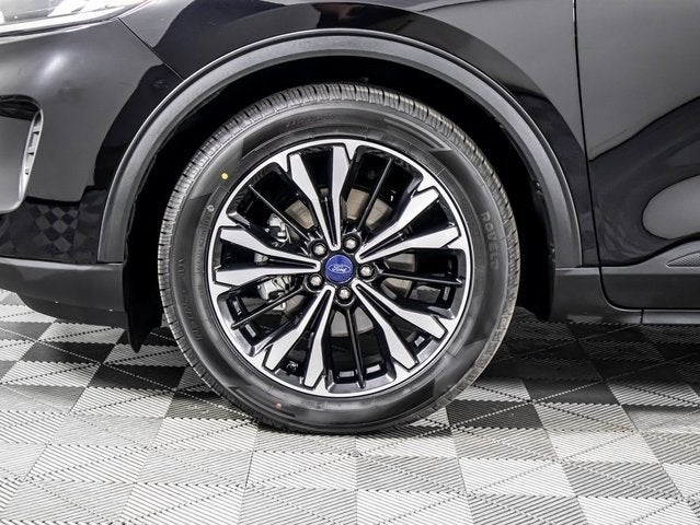 2022 Ford Escape Hybrid SE