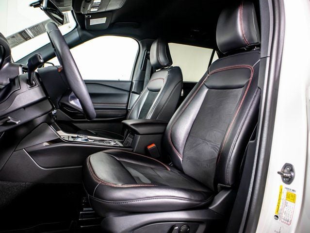 2024 Ford Explorer ST-Line