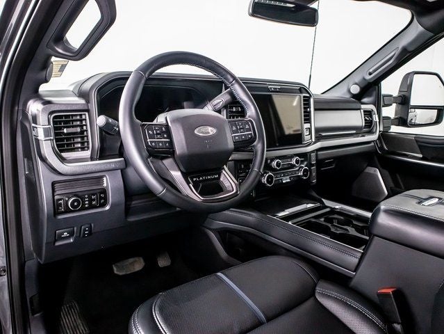 2025 Ford F-350 SD Platinum