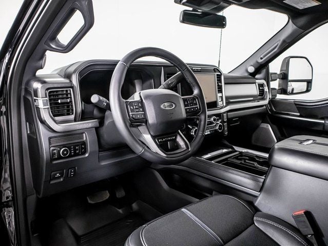 2025 Ford F-350 SD Platinum