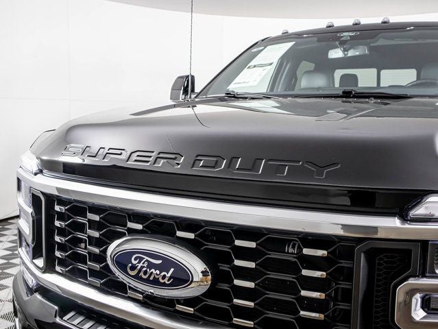2025 Ford F-450 SD Platinum
