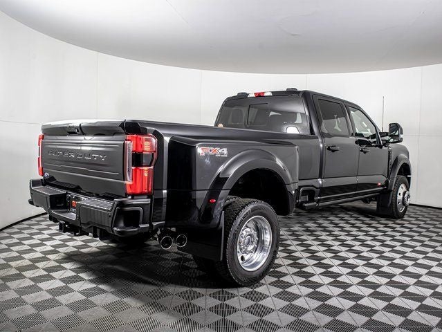 2025 Ford F-450 SD Platinum