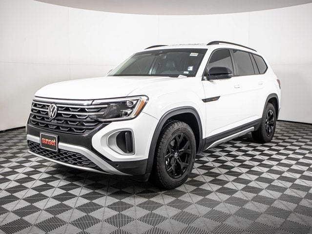 2024 Volkswagen Atlas 2.0T Peak Edition SE w/Technology