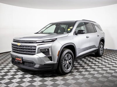2025 Chevrolet Traverse LT