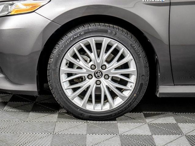 2020 Toyota Camry Hybrid XLE