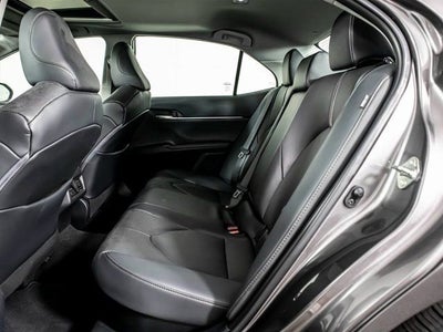 2020 Toyota Camry Hybrid XLE