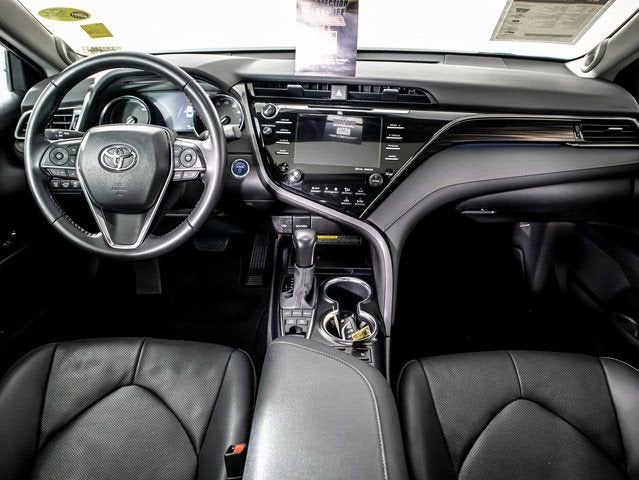 2020 Toyota Camry Hybrid XLE