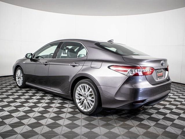 2020 Toyota Camry Hybrid XLE
