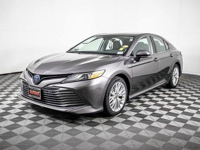 2020 Toyota Camry Hybrid XLE