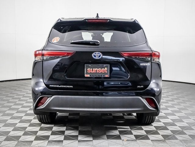 2021 Toyota Highlander Hybrid XLE