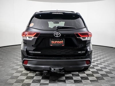 2019 Toyota Highlander SE