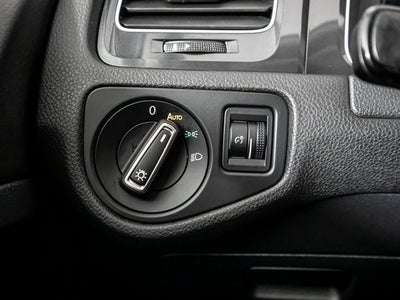 2018 Volkswagen e-Golf SEL Premium