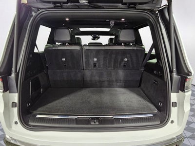 2023 Jeep Grand Wagoneer Base