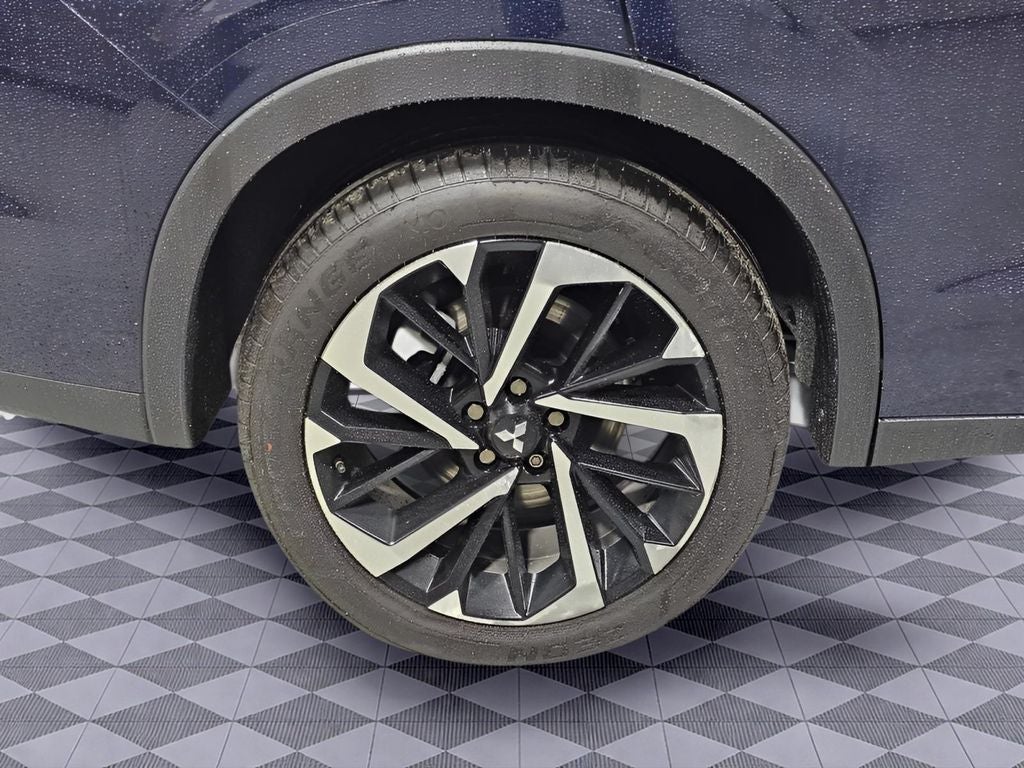 2022 Mitsubishi Outlander Black Edition