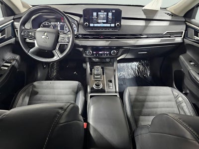 2022 Mitsubishi Outlander Black Edition