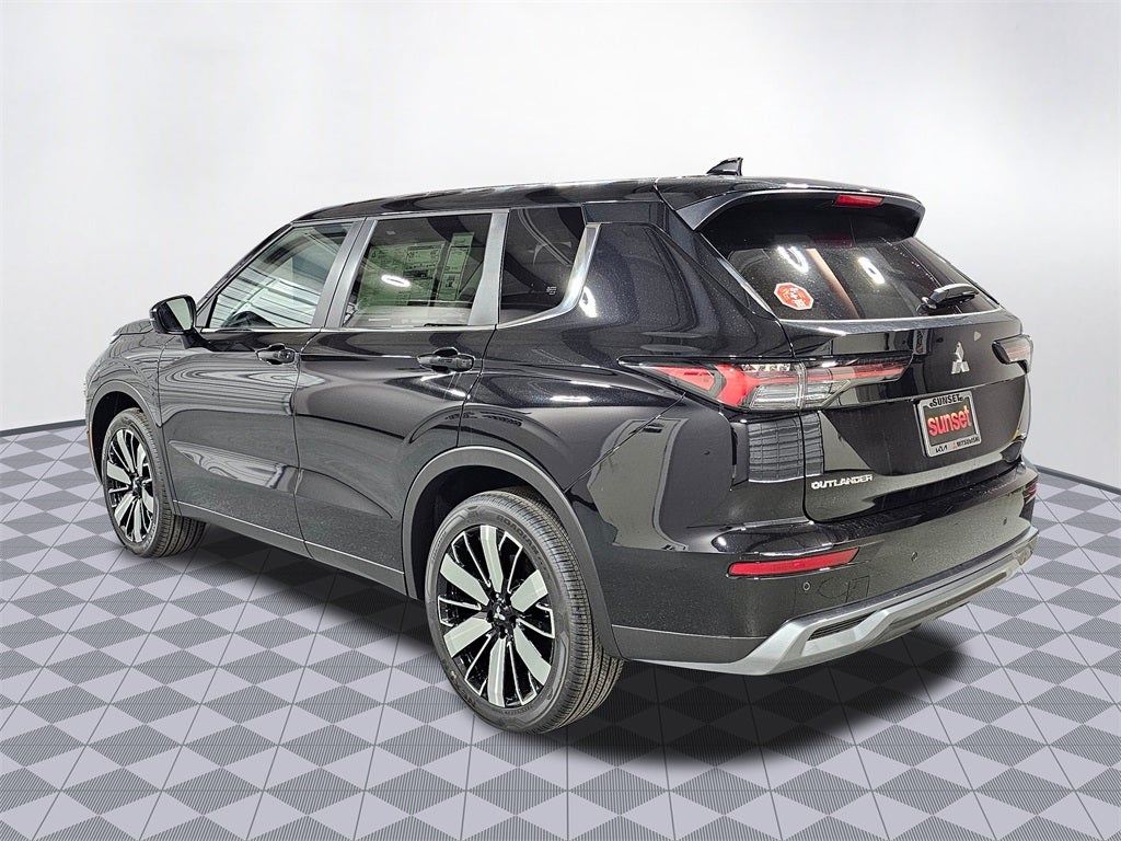2025 Mitsubishi Outlander SE