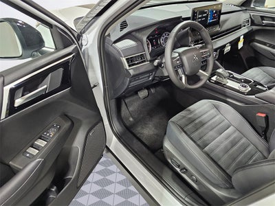 2025 Mitsubishi Outlander Trail Edition