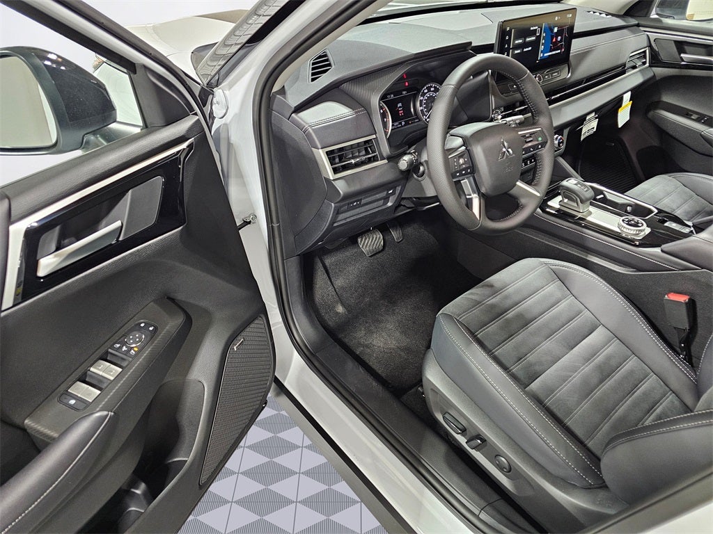 2025 Mitsubishi Outlander Trail Edition