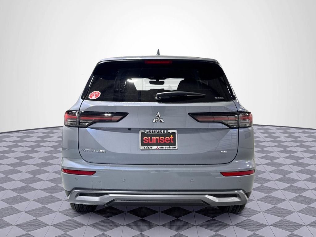 2026 Mitsubishi Outlander SE