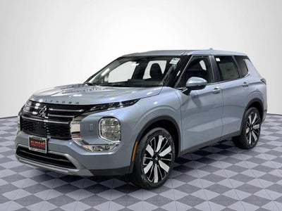 2026 Mitsubishi Outlander SE