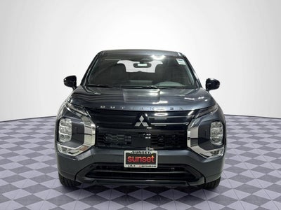 2026 Mitsubishi Outlander LE