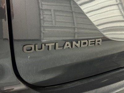 2026 Mitsubishi Outlander LE