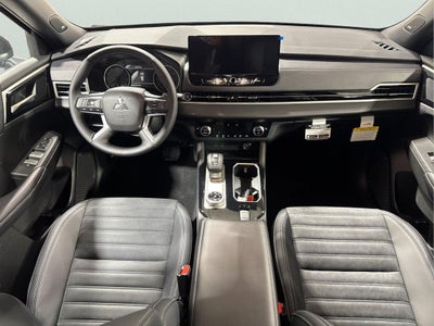 2026 Mitsubishi Outlander LE