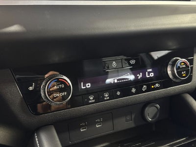2026 Mitsubishi Outlander LE