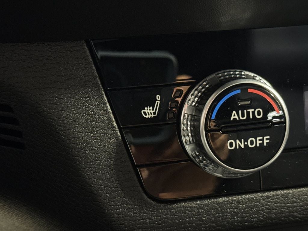 2026 Mitsubishi Outlander LE