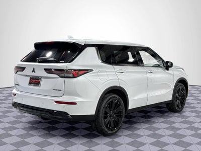 2026 Mitsubishi Outlander SE