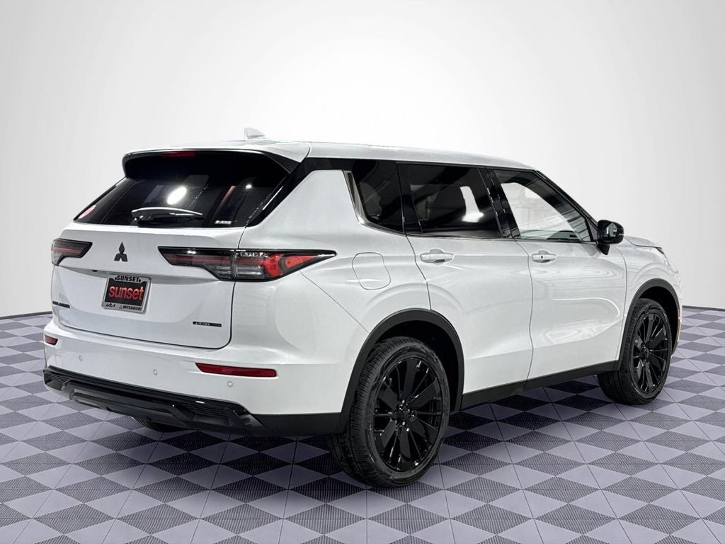 2026 Mitsubishi Outlander SE
