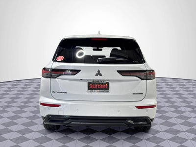 2026 Mitsubishi Outlander SE