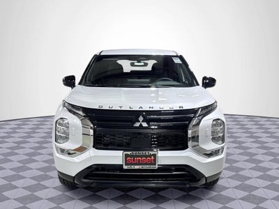 2026 Mitsubishi Outlander SE