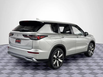 2026 Mitsubishi Outlander SE