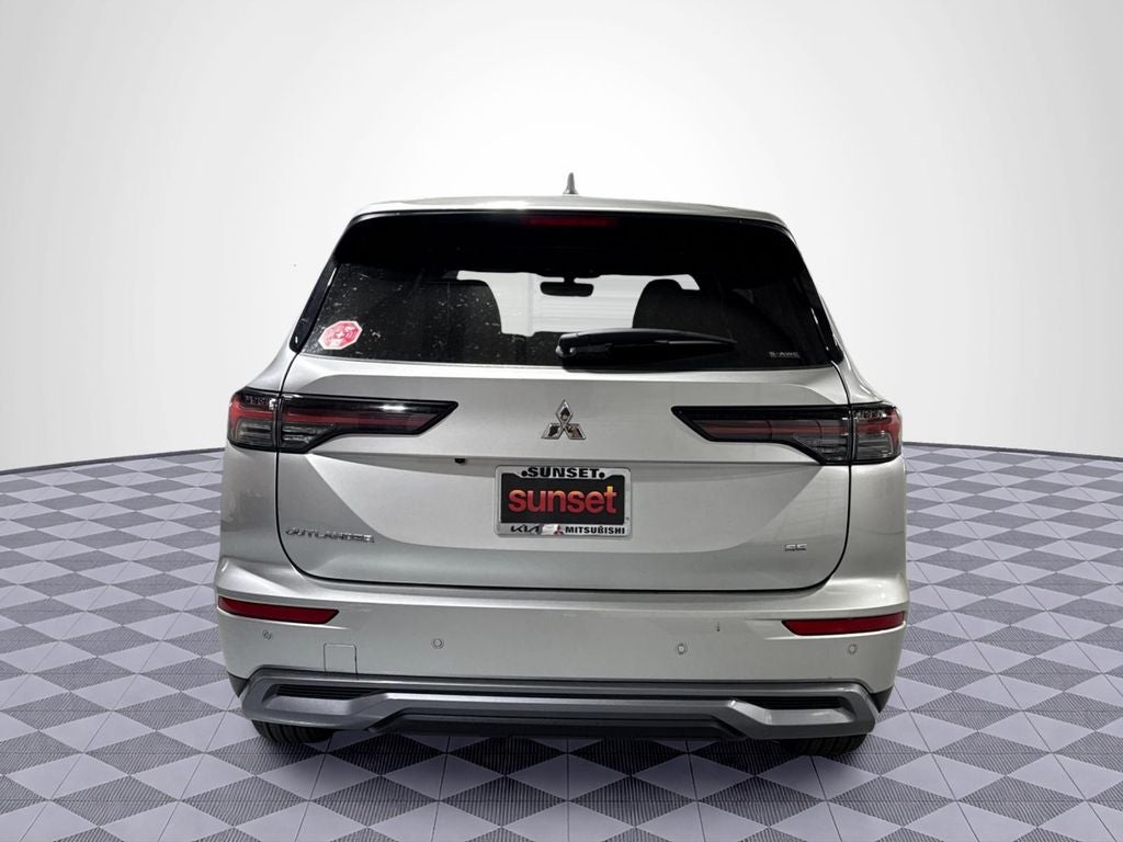 2026 Mitsubishi Outlander SE