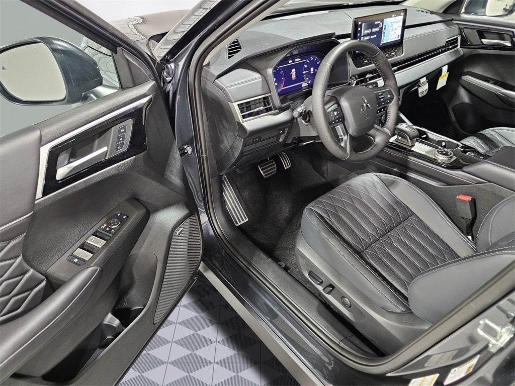 2025 Mitsubishi Outlander SEL