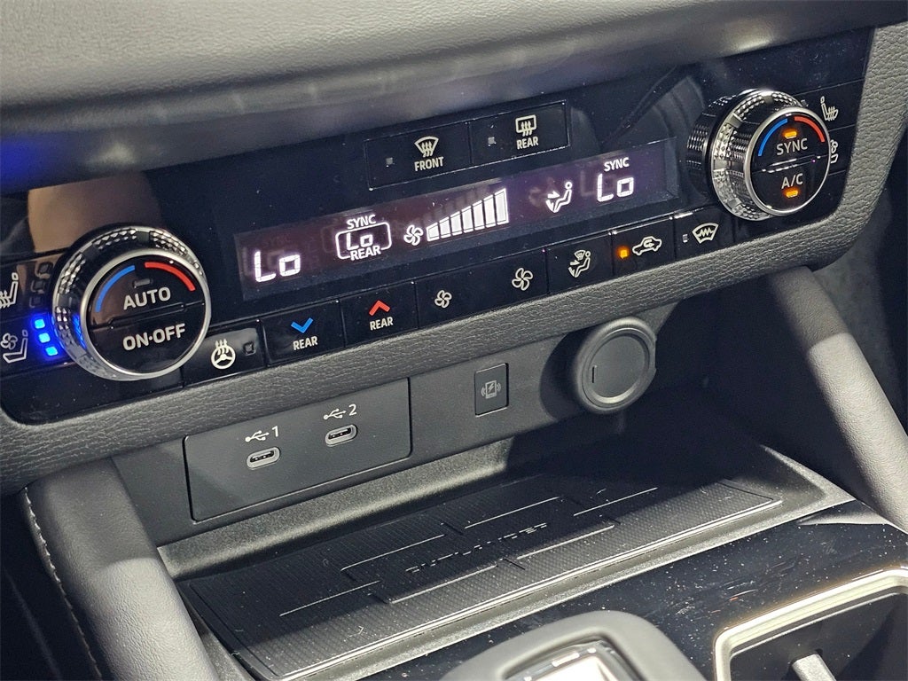 2025 Mitsubishi Outlander SEL