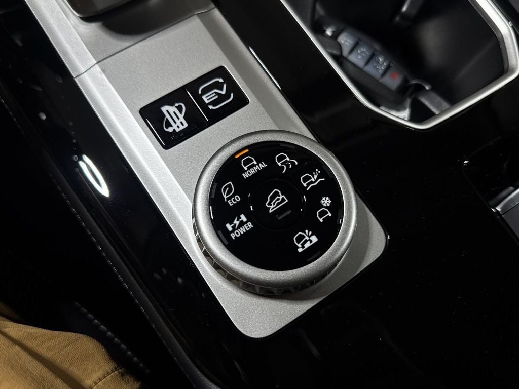 2026 Mitsubishi Outlander PHEV SE