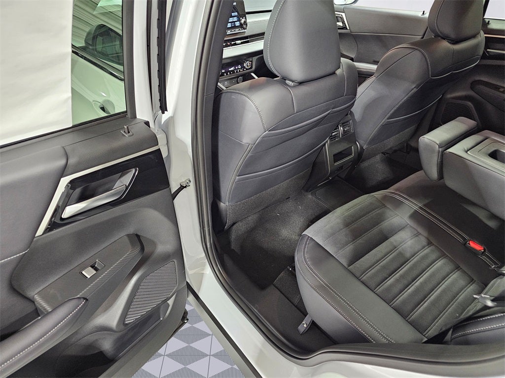 2025 Mitsubishi Outlander PHEV SE