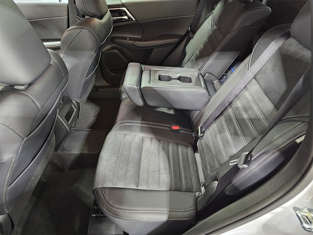 2025 Mitsubishi Outlander PHEV SE