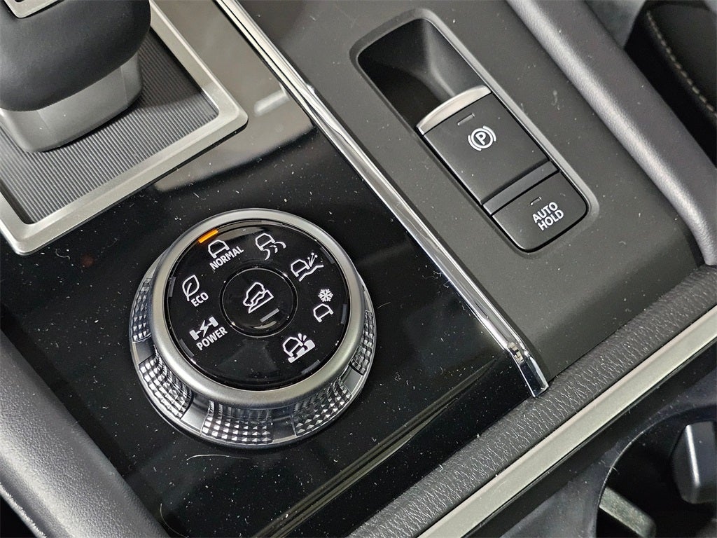 2025 Mitsubishi Outlander PHEV SE