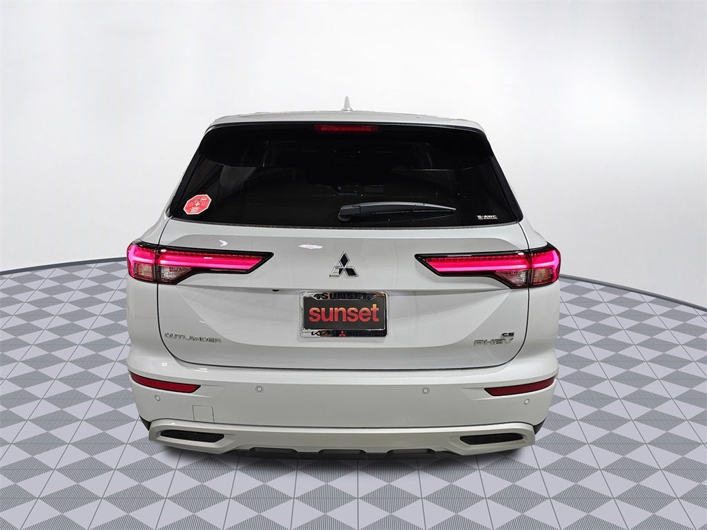 2025 Mitsubishi Outlander PHEV SE