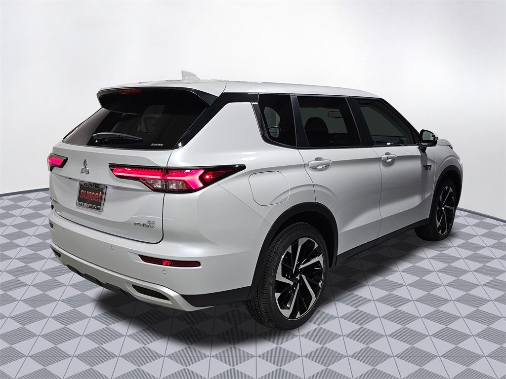 2025 Mitsubishi Outlander PHEV SE
