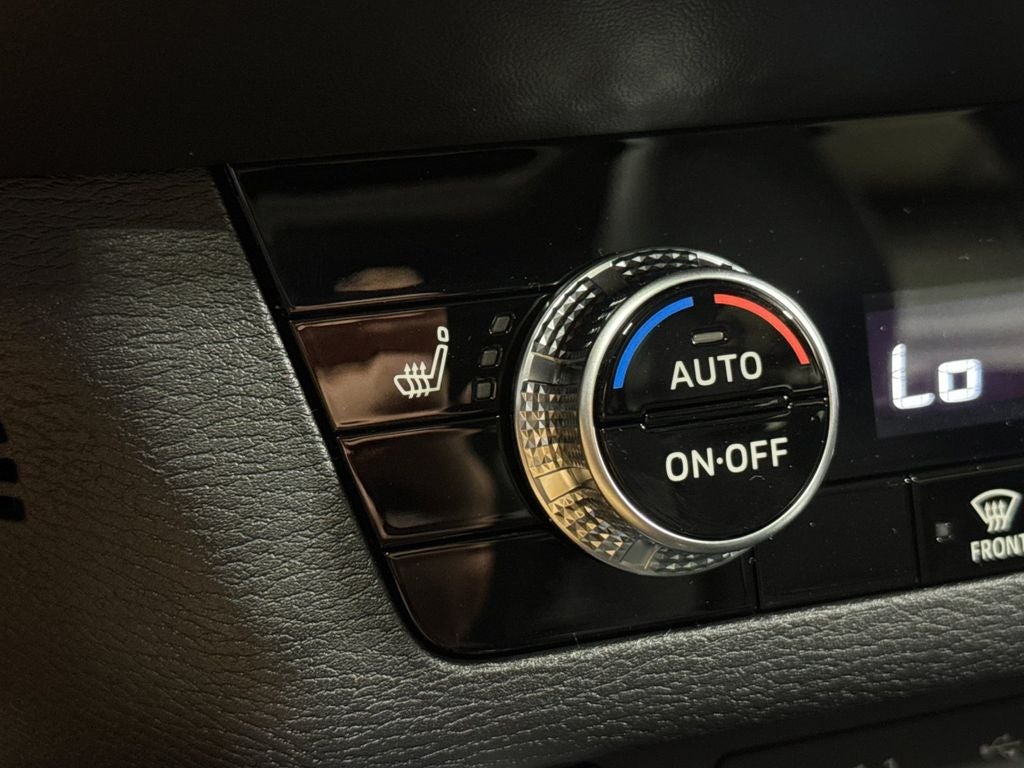 2026 Mitsubishi Outlander PHEV SE