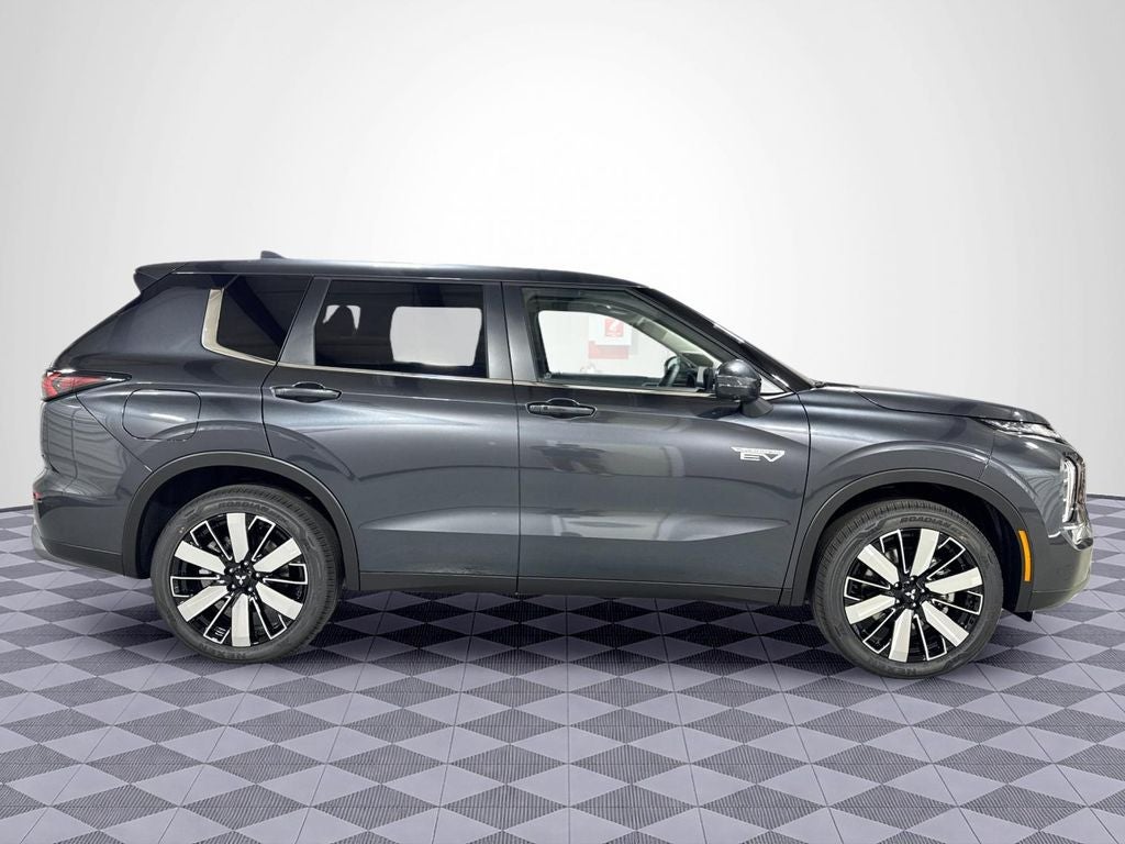 2026 Mitsubishi Outlander PHEV SE