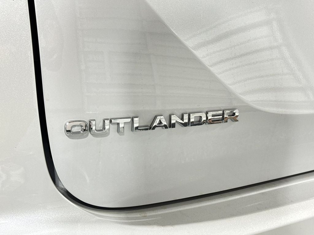 2026 Mitsubishi Outlander PHEV SE