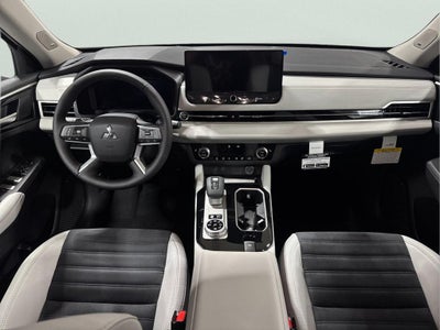 2026 Mitsubishi Outlander PHEV SE