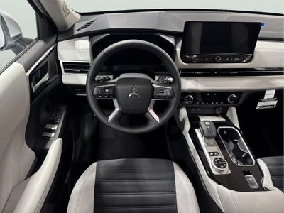 2026 Mitsubishi Outlander PHEV SE